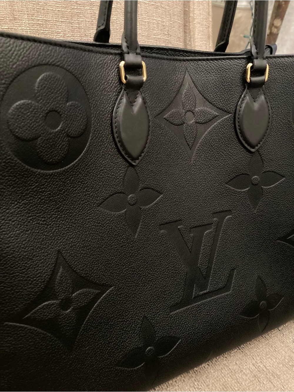 Louis Vuitton Black Embossed Monogram Onthego Tote - Picture 4 of 15